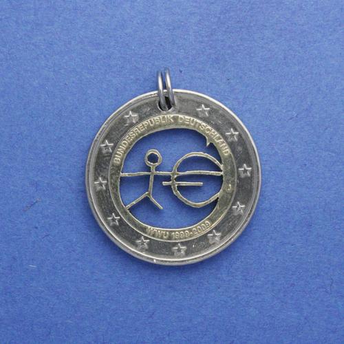 2 Euro <br> <br> Prägung zur Währungsunion <br> <br> Bimetall <br> <br> ø 25.5 mm <br> <br> Standardausführung 70 €