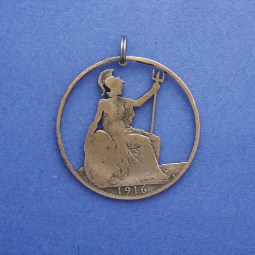 1 Penny <br> <br> Sitzende Britannia <br> <br> Bronzefarben <br> <br> ø 30.7 mm <br> <br> Standardausführung 60 €