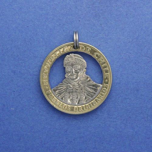 100 Pesos <br> <br> Indianerin Ximena vom Stamm der Mapuche <br> <br> Bimetall <br> <br> ø 23.5 mm <br> <br> Standardausführung 40 €